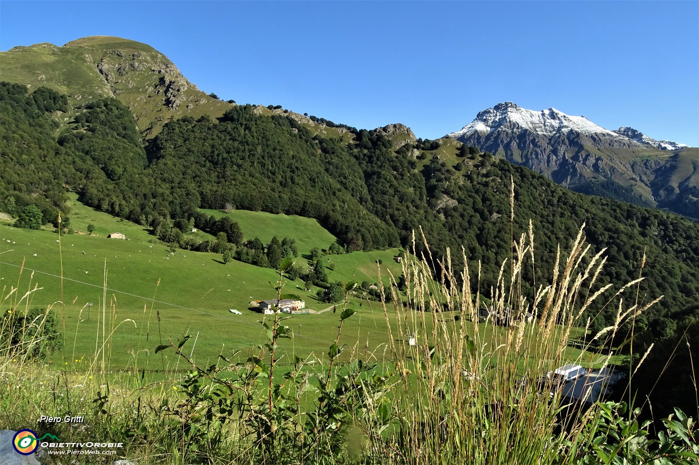 07 Vista ai Piani di Ceresola (1350 m).JPG